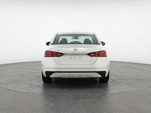 Used 2025 Nissan Altima 2.5 SV FWD image 7