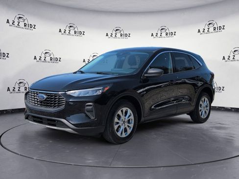 Used 2023 Ford Escape Active w/ Tech Pack #1 image 3