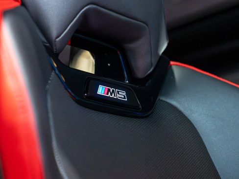 Used 2025 BMW M5 Touring AWD/4WD image 30