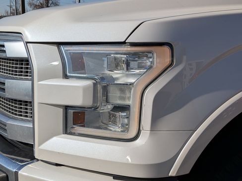 Used 2015 Ford F150 Platinum w/ Equipment Group 701A Luxury image 11