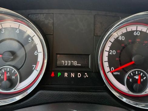Used 2014 Dodge Grand Caravan SXT w/ UConnect Hands-Free Group FWD image 30