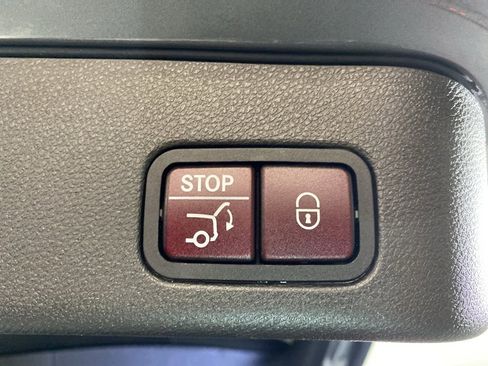 Used 2018 Mercedes-Benz GLE 350 4MATIC image 30