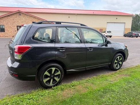 Used 2017 Subaru Forester 2.5i w/ Alloy Wheel Package AWD/4WD image 4