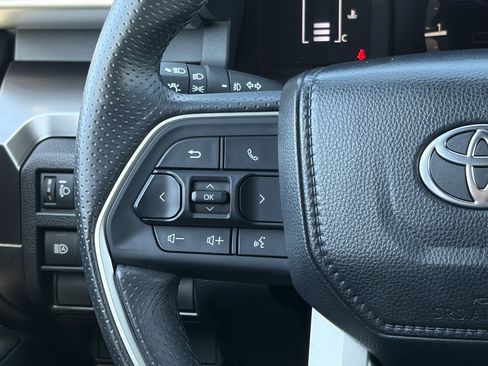 Certified 2026 Toyota 4Runner SR5 RWD image 18