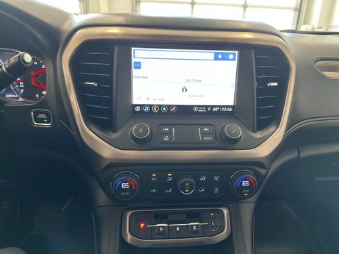Used 2023 GMC Acadia Denali AWD/4WD image 20