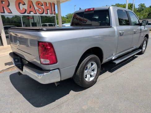 Used 2020 RAM 1500 Classic SLT w/ Luxury Group RWD image 4