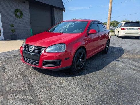 Used 2010 Volkswagen Jetta Wolfsburg Edition FWD image 2