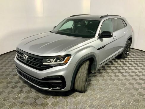 Used 2023 Volkswagen Atlas Cross Sport SEL R-Line AWD/4WD image 12