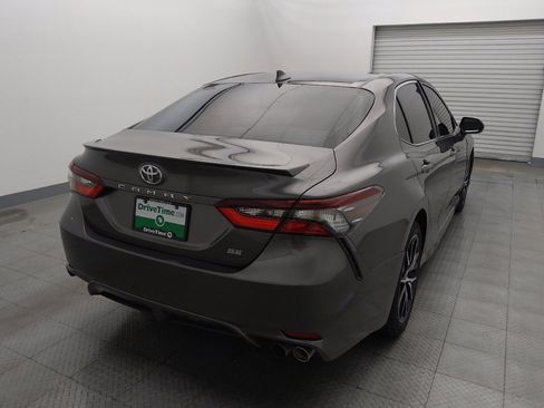 Used 2022 Toyota Camry SE image 7