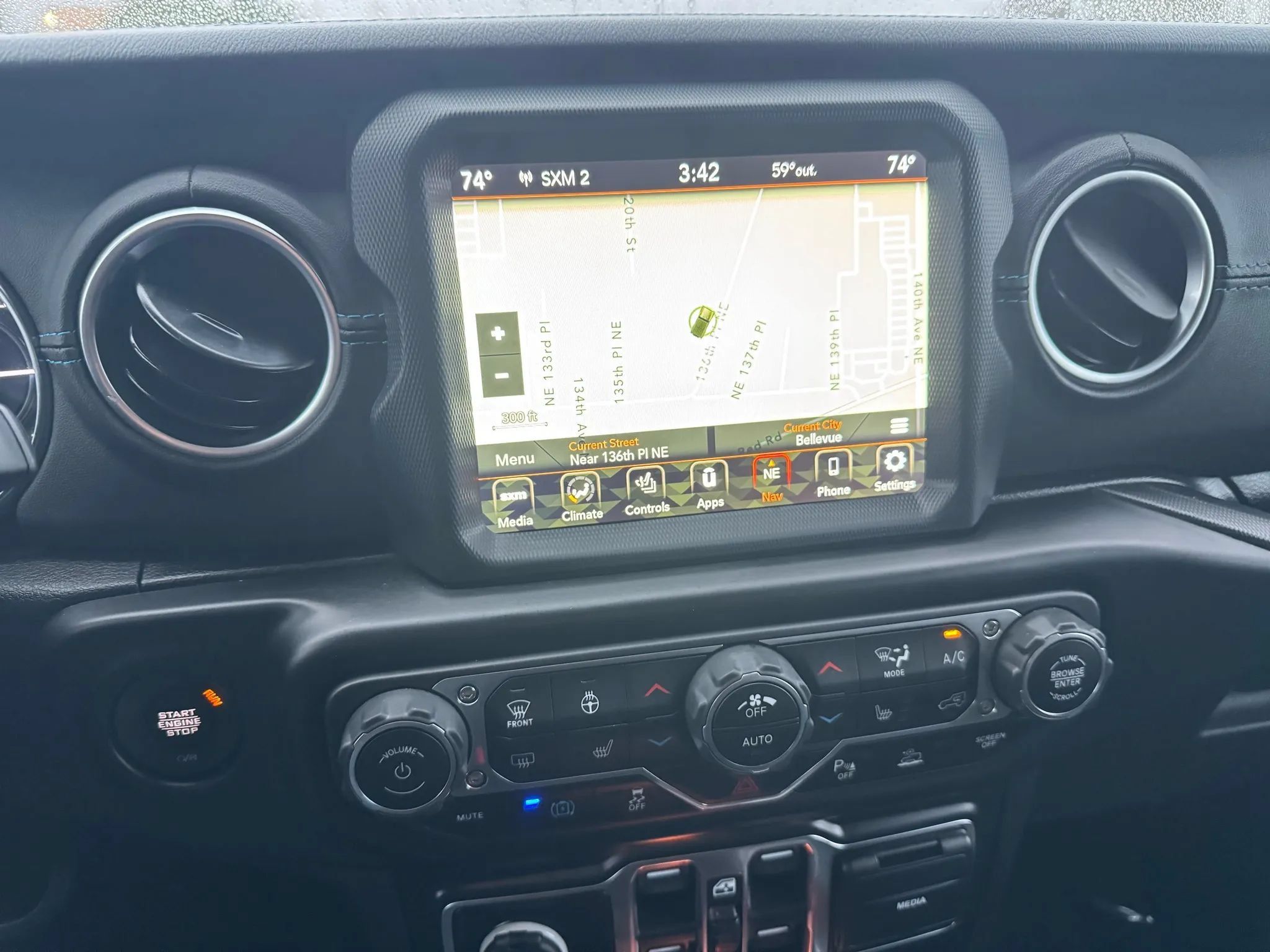 Used 2021 Jeep Wrangler Unlimited Rubicon 4xe w/ Cold Weather Group AWD/4WD image 32