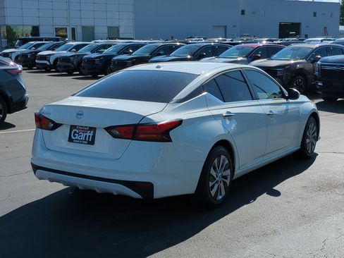 Used 2019 Nissan Altima 2.5 S image 3
