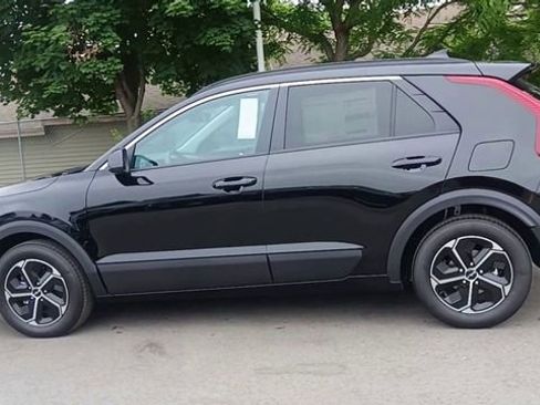 New 2026 Kia Niro LX FWD image 8