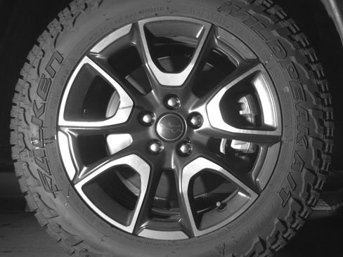 Used 2025 Jeep Compass Trailhawk image 13