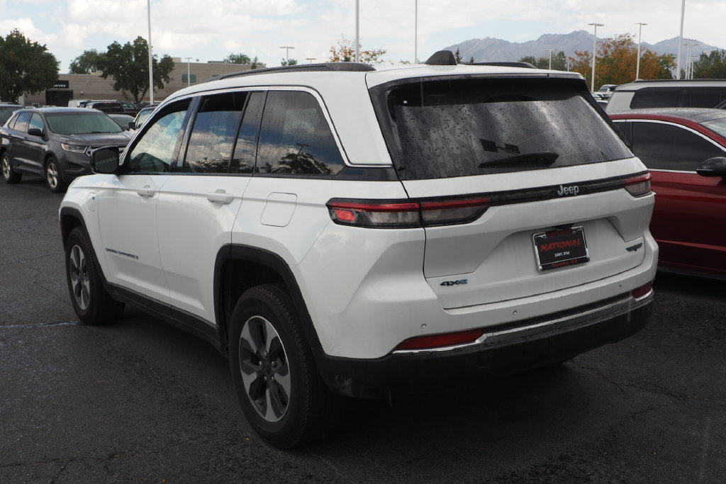 Used 2024 Jeep Grand Cherokee Limited 4xe AWD/4WD image 4