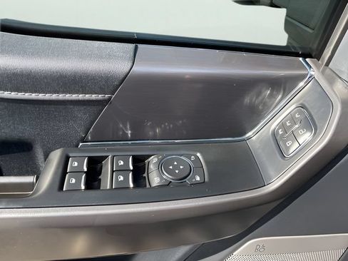 Used 2025 Ford F150 Lariat AWD/4WD image 12
