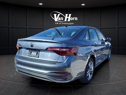 Used 2023 Volkswagen Jetta SE image 43