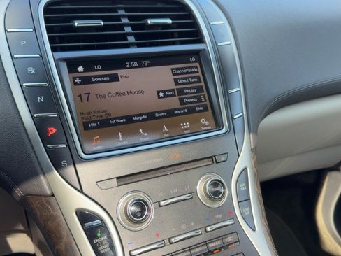 Used 2019 Lincoln Nautilus Reserve AWD/4WD image 19