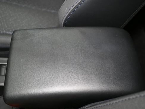 Used 2025 Subaru Forester Premium AWD/4WD image 25