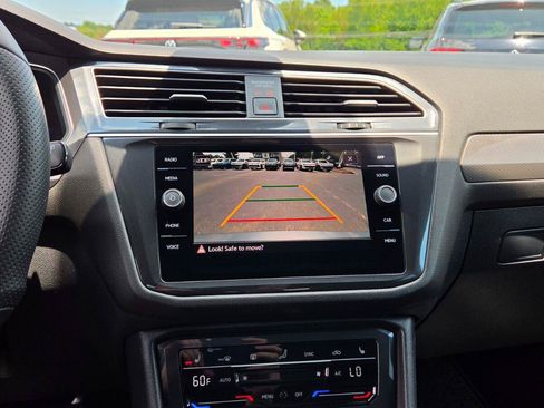 Certified 2024 Volkswagen Tiguan SE R-Line FWD image 30