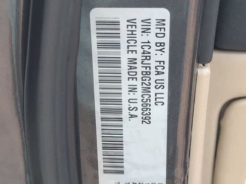 Certified 2021 Jeep Grand Cherokee Limited AWD/4WD image 38