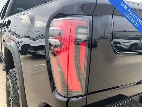 Used 2024 GMC Sierra 2500 AT4X image 40