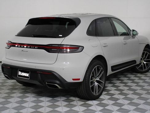 Certified 2025 Porsche Macan image 7