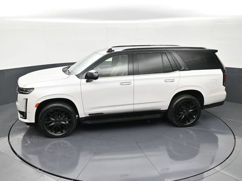 Certified 2023 Cadillac Escalade Premium Luxury image 14