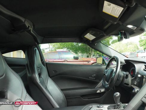 Used 2017 Chevrolet Corvette Stingray Coupe RWD image 29