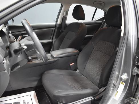 Certified 2023 Nissan Sentra S FWD image 5
