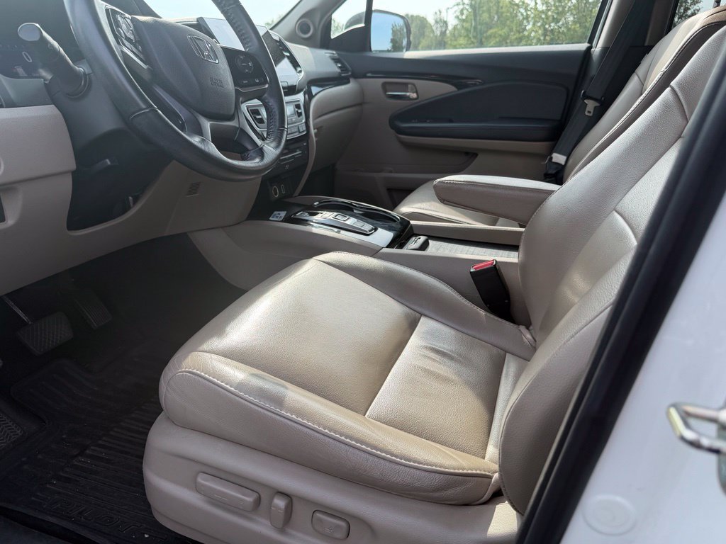 Used 2020 Honda Pilot Touring image 9