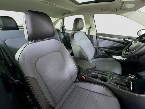 New 2026 Volkswagen Jetta SE FWD image 27
