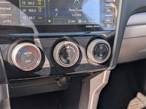 Used 2017 Subaru Forester 2.5i Premium image 24