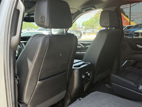 Used 2023 GMC Yukon Denali RWD image 14