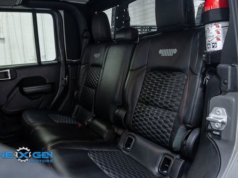 Used 2021 Jeep Gladiator Rubicon image 30