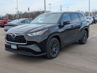 Used 2020 Toyota Highlander L video 2