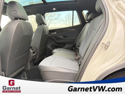 New 2026 Volkswagen Tiguan SE R-Line image 17