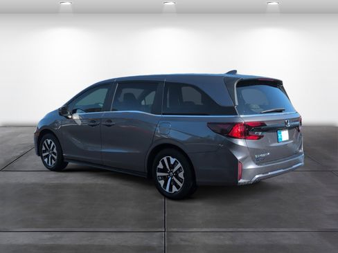 New 2026 Honda Odyssey EX-L image 3