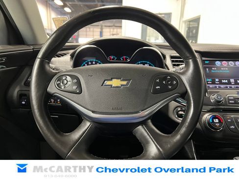 Used 2017 Chevrolet Impala Premier w/ Enhanced Convenience Package FWD image 12