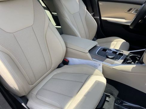 Used 2025 BMW 330i Sedan w/ Premium Package image 11