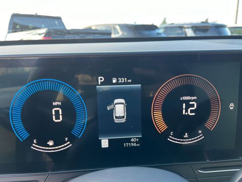 Used 2025 Hyundai Kona SEL image 41