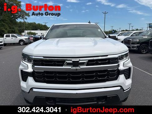 Used 2025 Chevrolet Silverado 1500 LT w/ LPO, Dark Essentials Package AWD/4WD image 8
