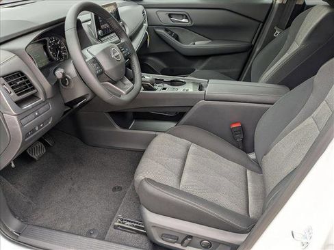 New 2026 Nissan Rogue SV FWD image 4