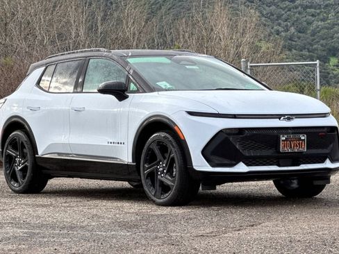 New 2026 Chevrolet Equinox EV RS image 2