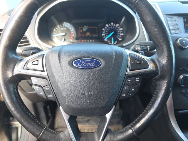 Used 2015 Ford Edge SEL FWD image 16