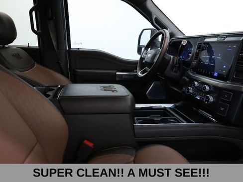 Used 2025 Ford F250 King Ranch w/ FX4 Off-Road Package AWD/4WD image 17