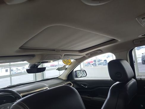 Used 2022 GMC Acadia Denali w/ Denali Ultimate Package image 13