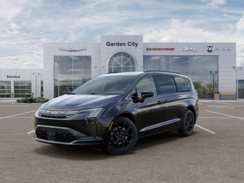 New 2027 Chrysler Pacifica Limited AWD/4WD image 2