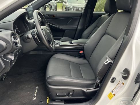 Used 2024 Lexus IS 350 F Sport RWD image 9