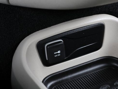 Used 2024 Chrysler Voyager LX image 24