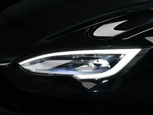 Used 2021 Tesla Model S Plaid image 64